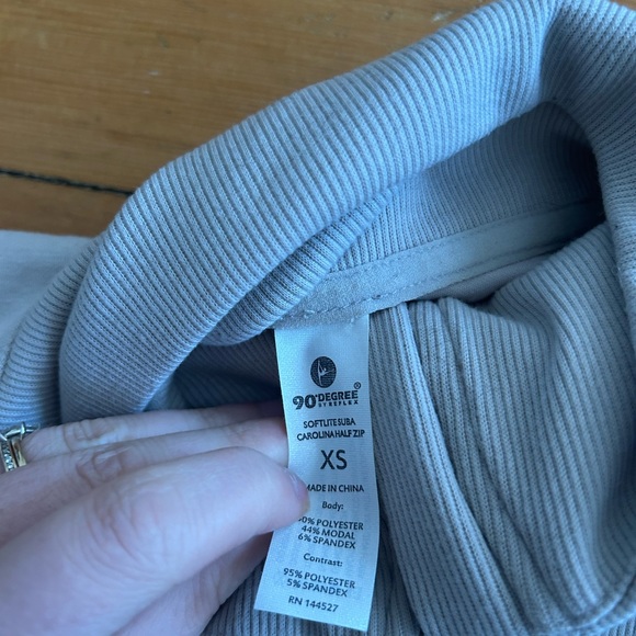 ☀️3/$25 90 degrees Women's Gray quarter zip Sweater athletic lounge XS - Picture 3 of 4